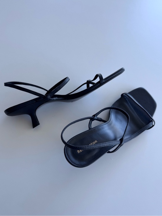 Reformation Shoes - Reformation Serenity Bare Sandal Black Leather Size 7